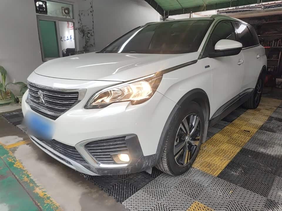 Peugeot 5008