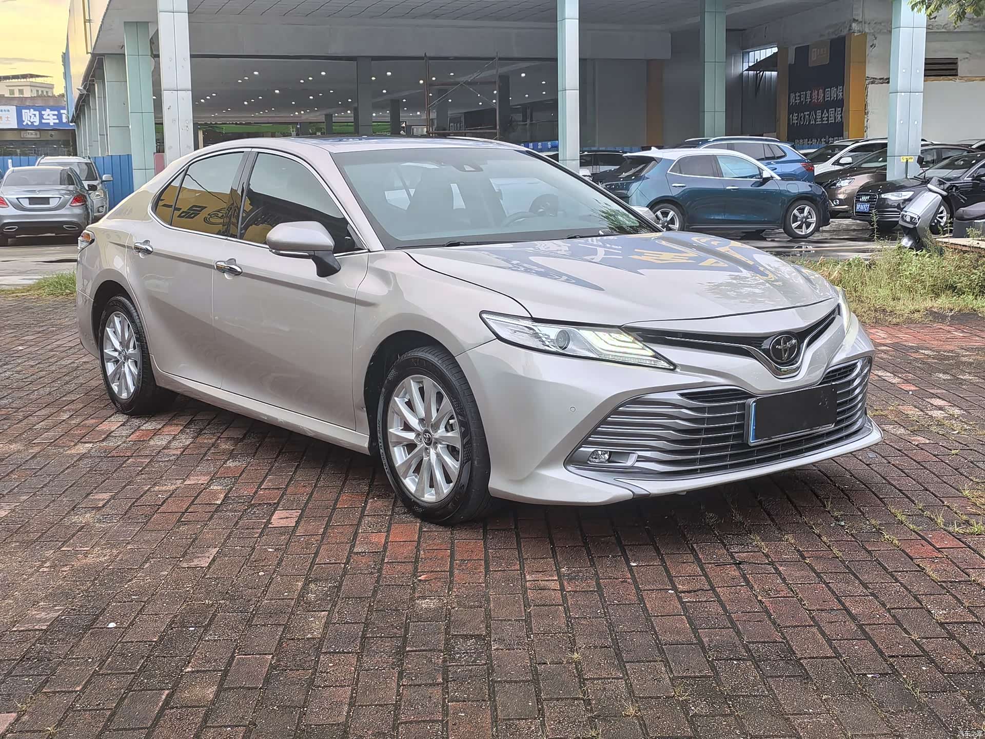 Toyota Camry, 2020 3