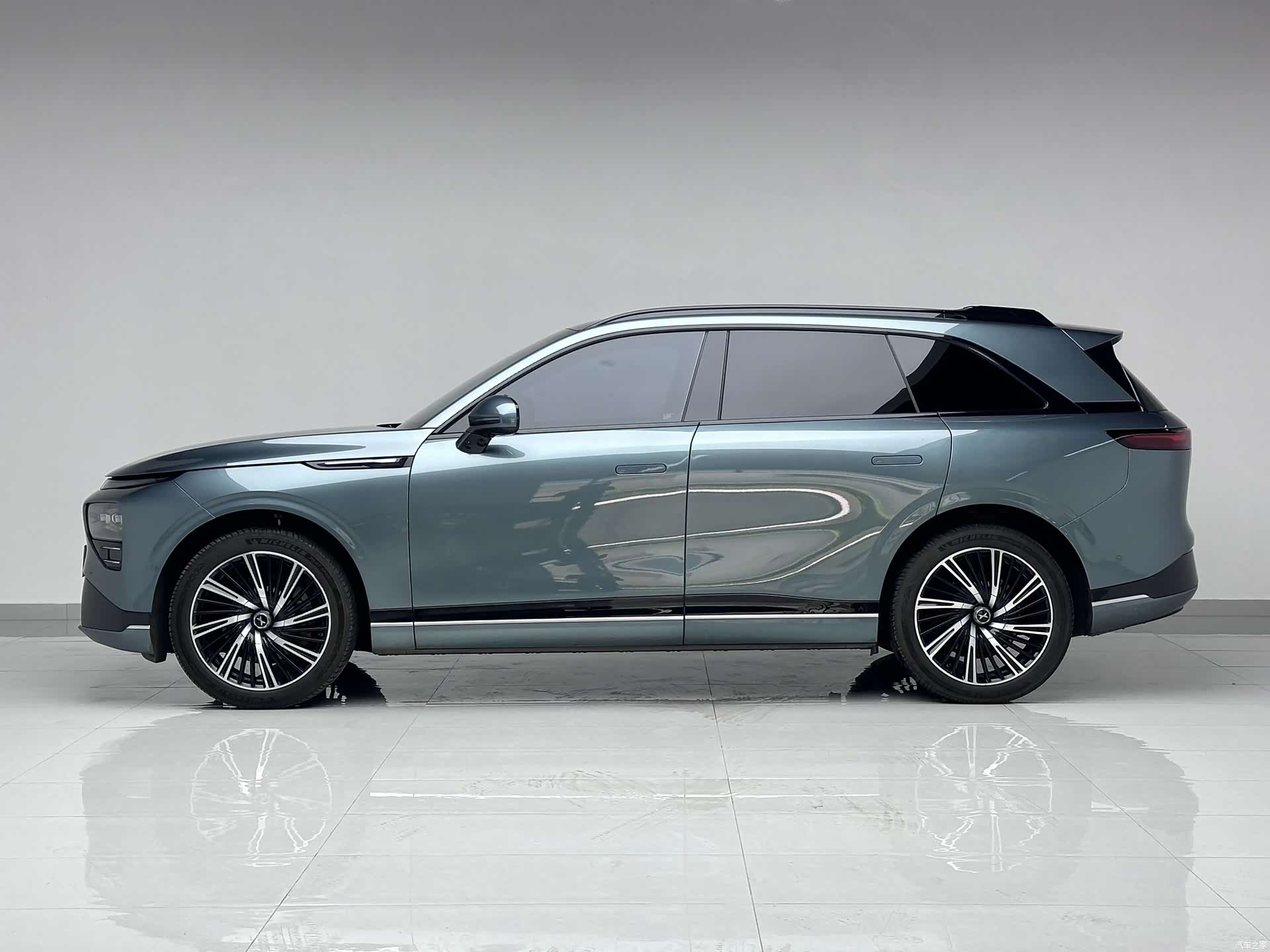 Xpeng G9, 2024 8