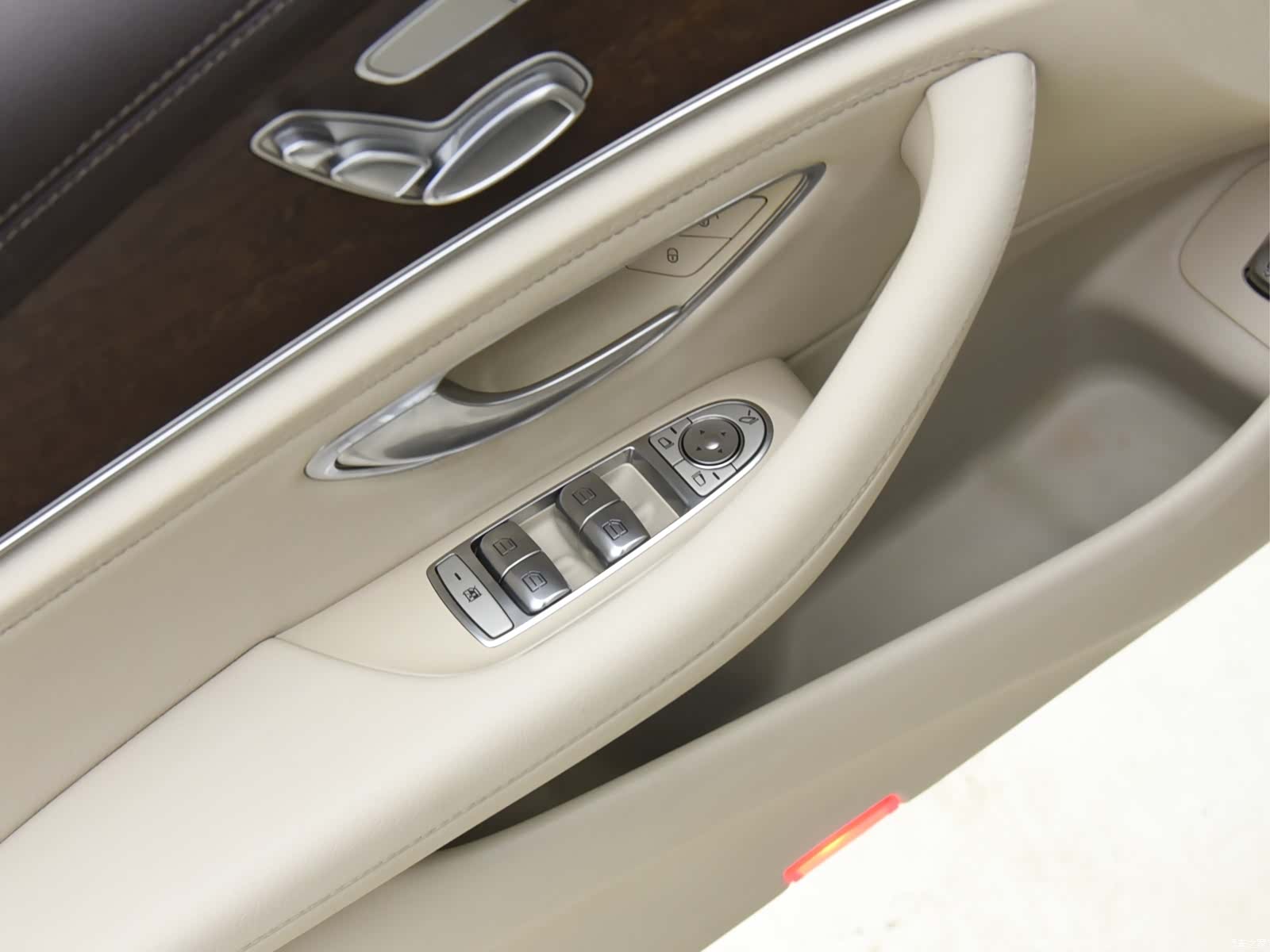 Mercedes-Benz E-Class, 2019 7