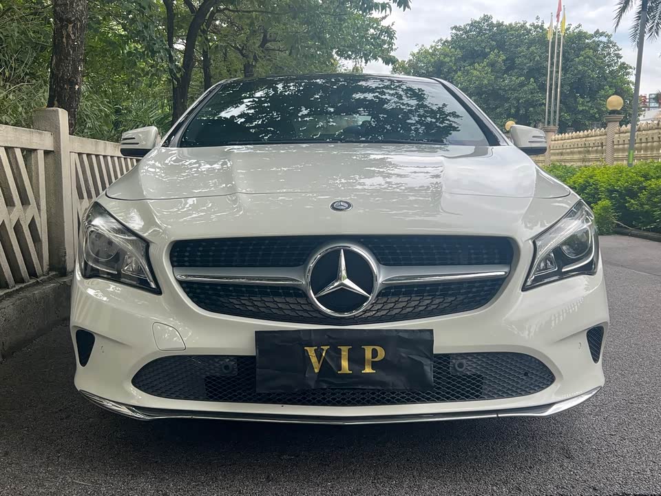 Mercedes-Benz CLA