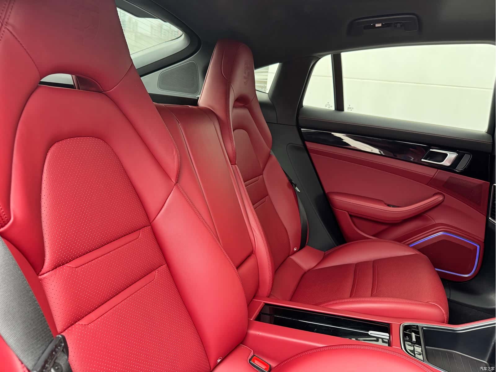 Porsche Panamera, 2023 16