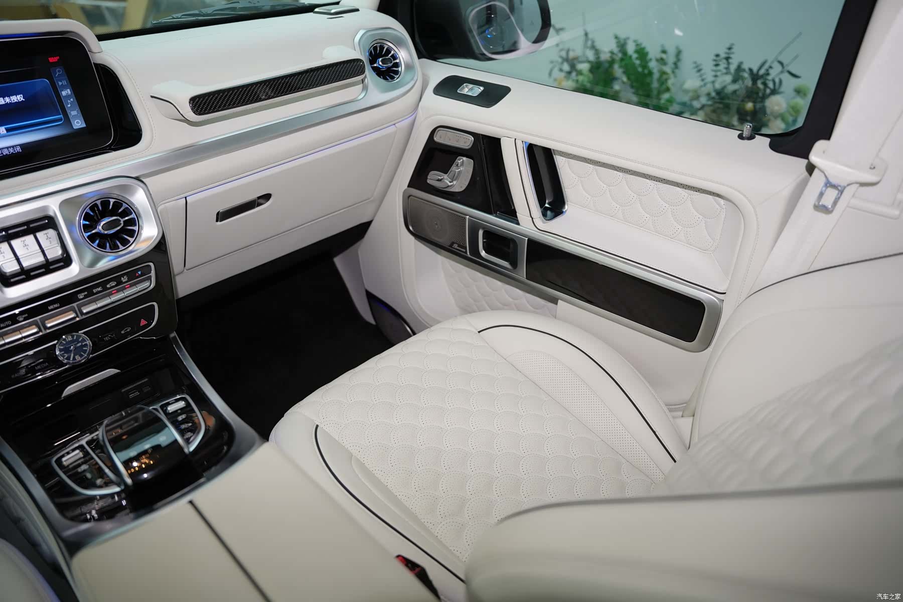 Mercedes-Benz G-Class, 2018 12