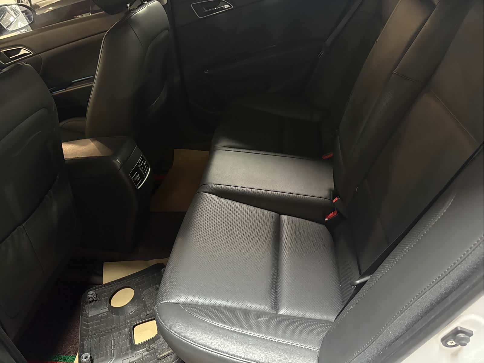 Hyundai GLS, 2017 9