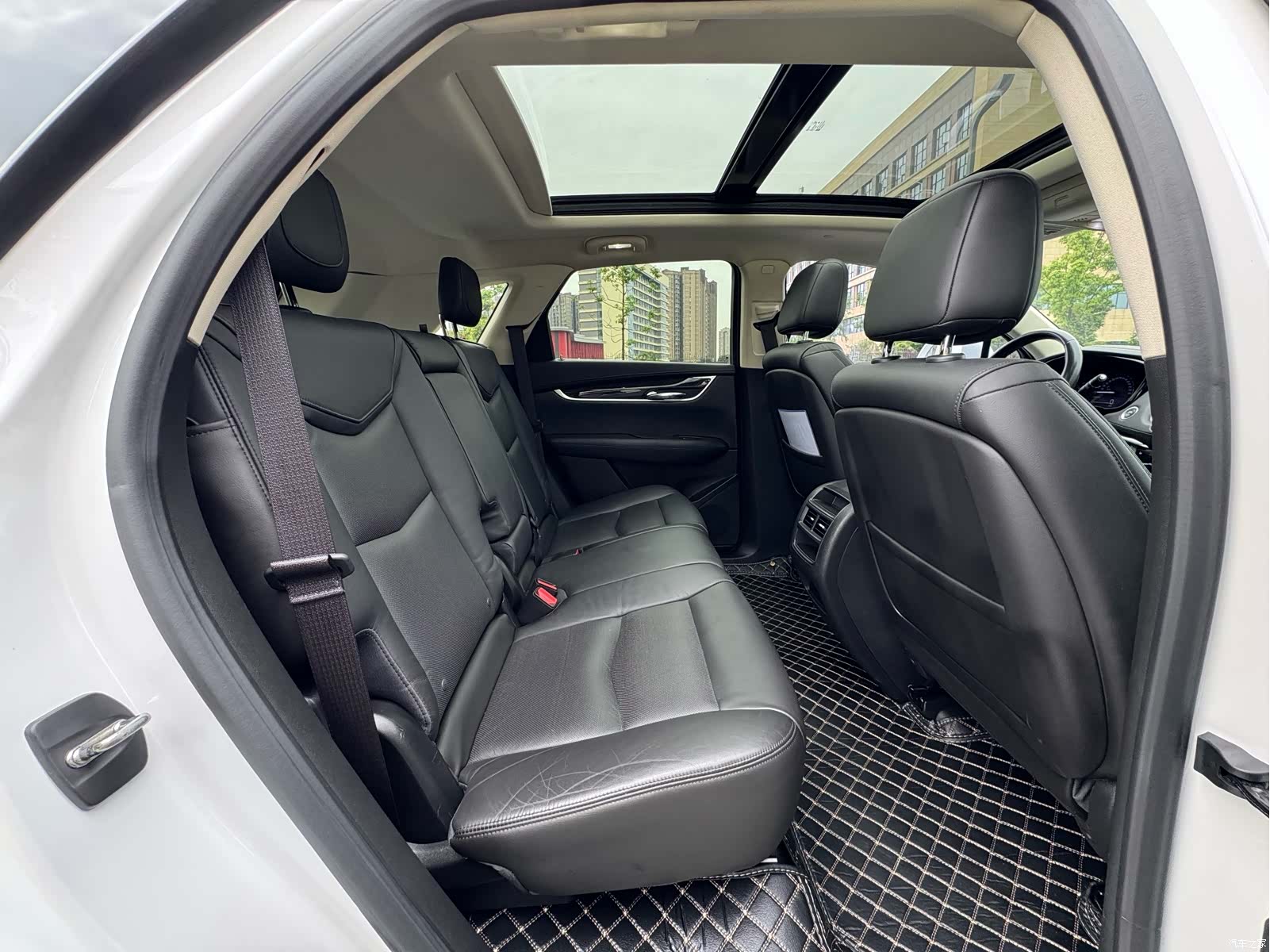 Cadillac XT5, 2017 10