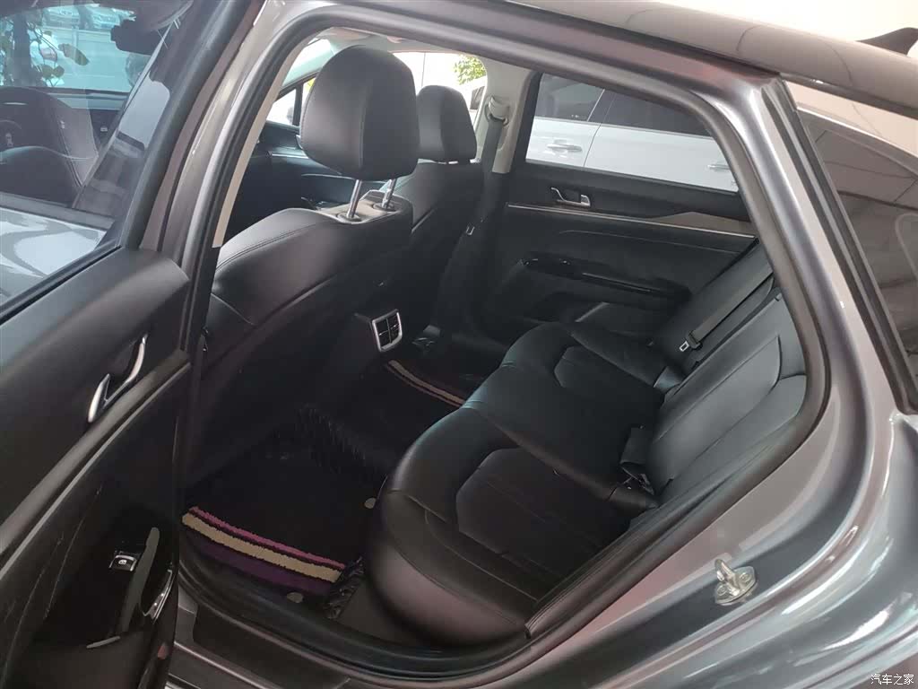 Kia K5, 2022 17