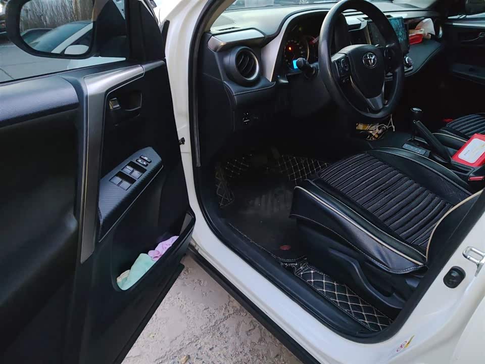 Toyota RAV4 Rongfang