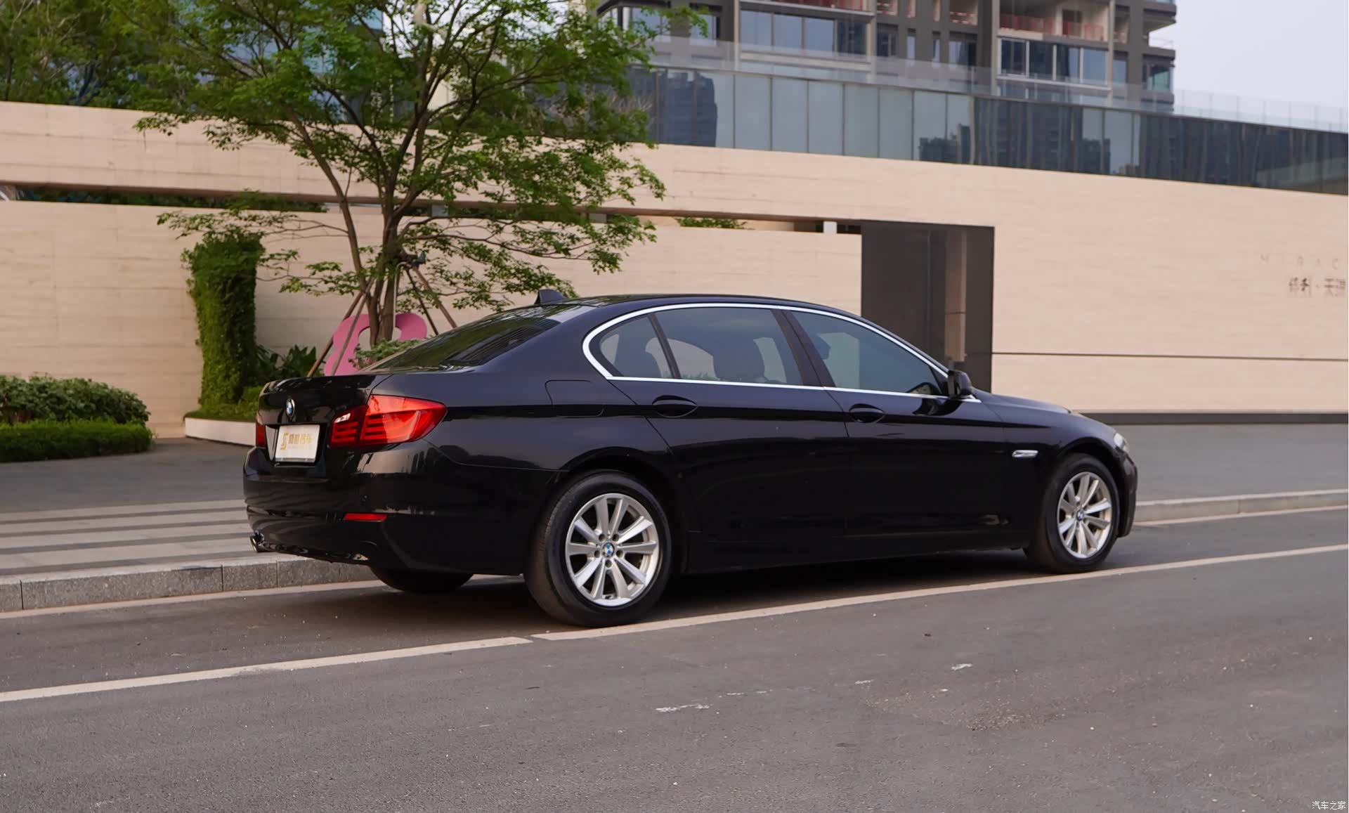 BMW 5 Series, 2011 13