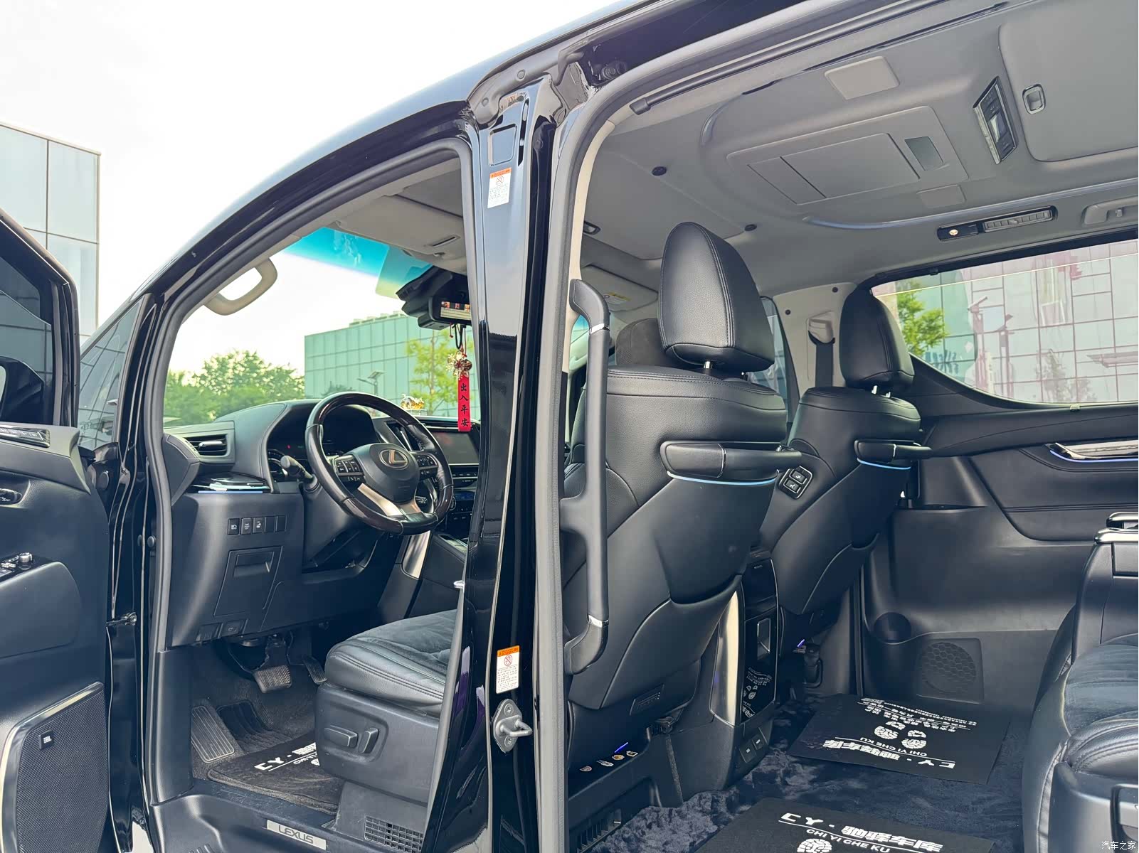 Toyota Vellfire, 2019 12