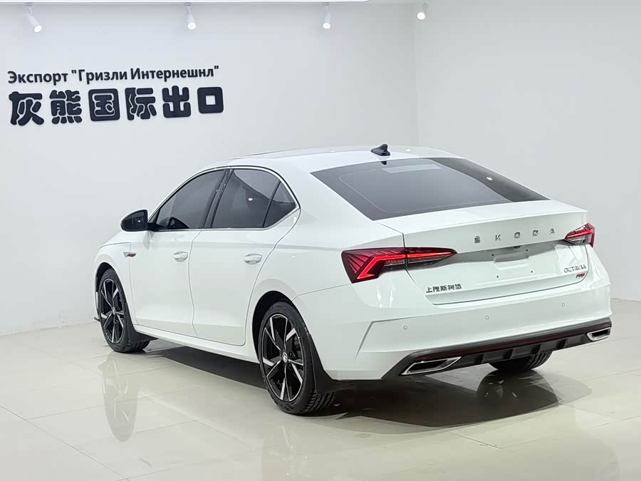 Škoda Octavia 2023, фото 4