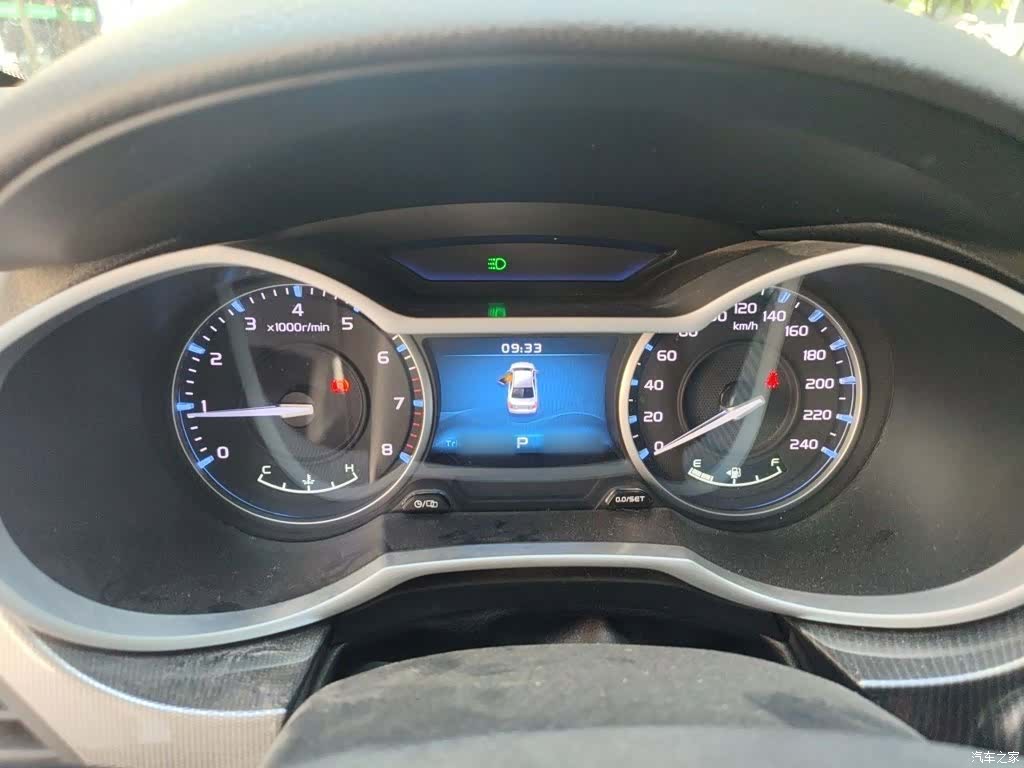 Geely Emgrand, 2017 4