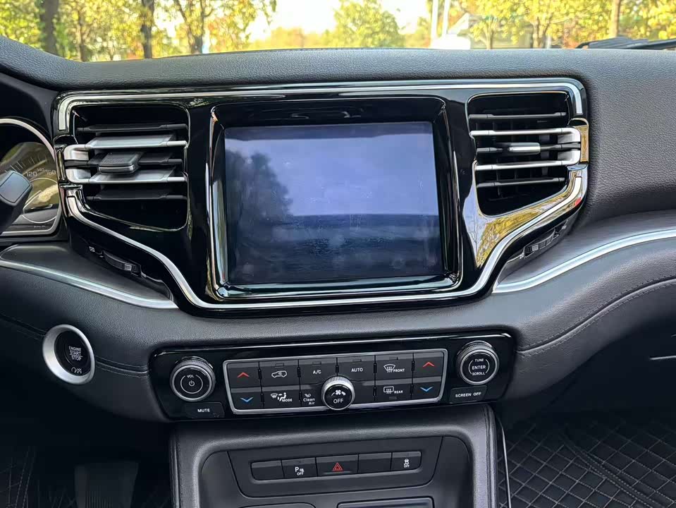 Jeep Grand Commander