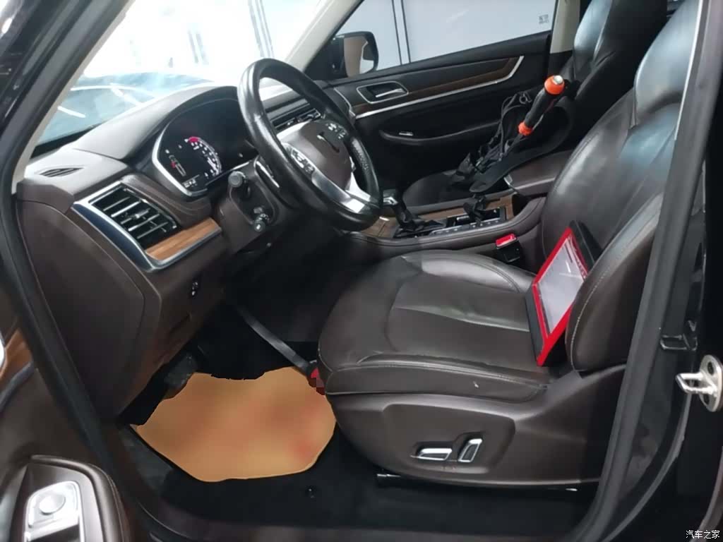 Roewe RX8, 2021 15