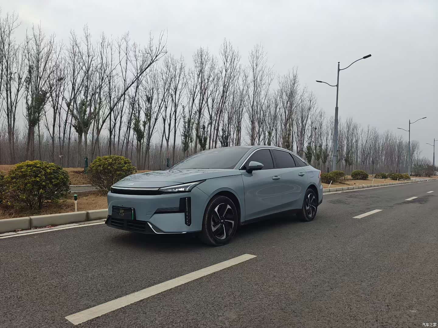 Geely Galaxy L6, 2025 1