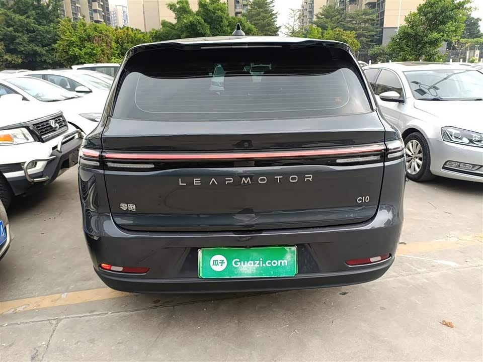 Leapmotor C10