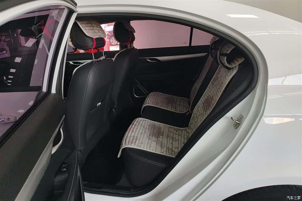 Geely Emgrand, 2020 11