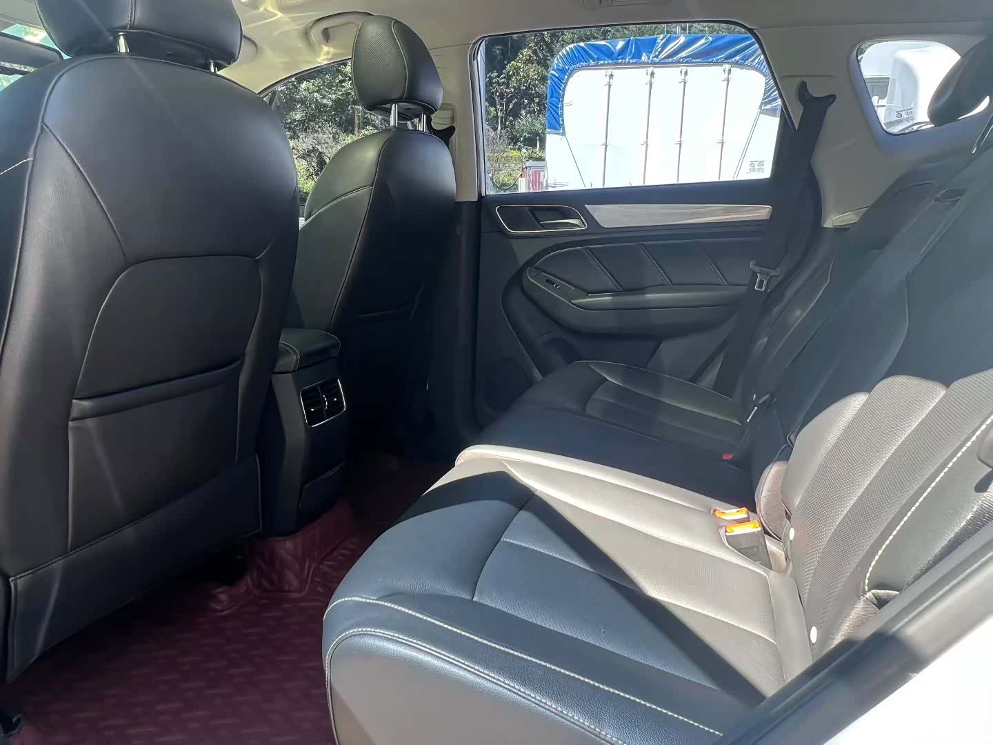 Roewe RX5, 2017 6