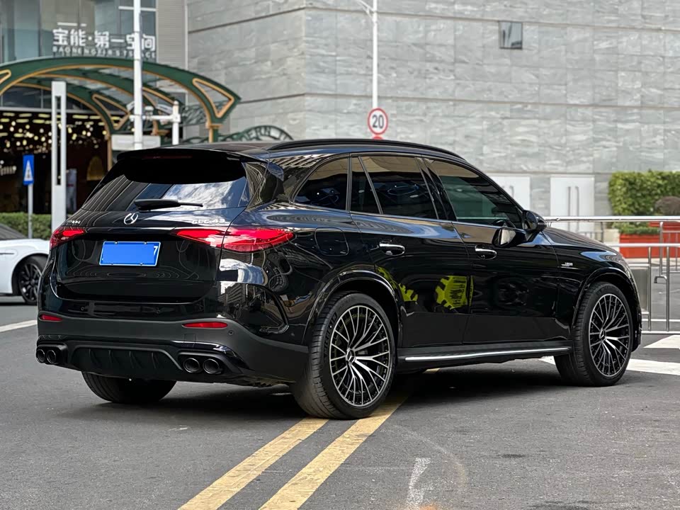 Mercedes-Benz GLC AMG