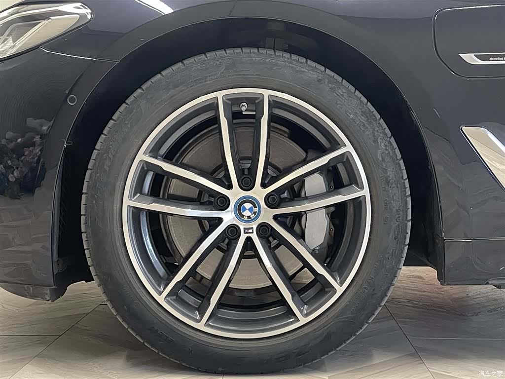 BMW 5 Series, 2021 11