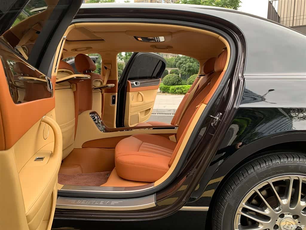 Bentley Flying Spur, 2012 15