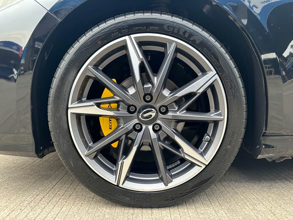 Trumpchi Shadow Leopard