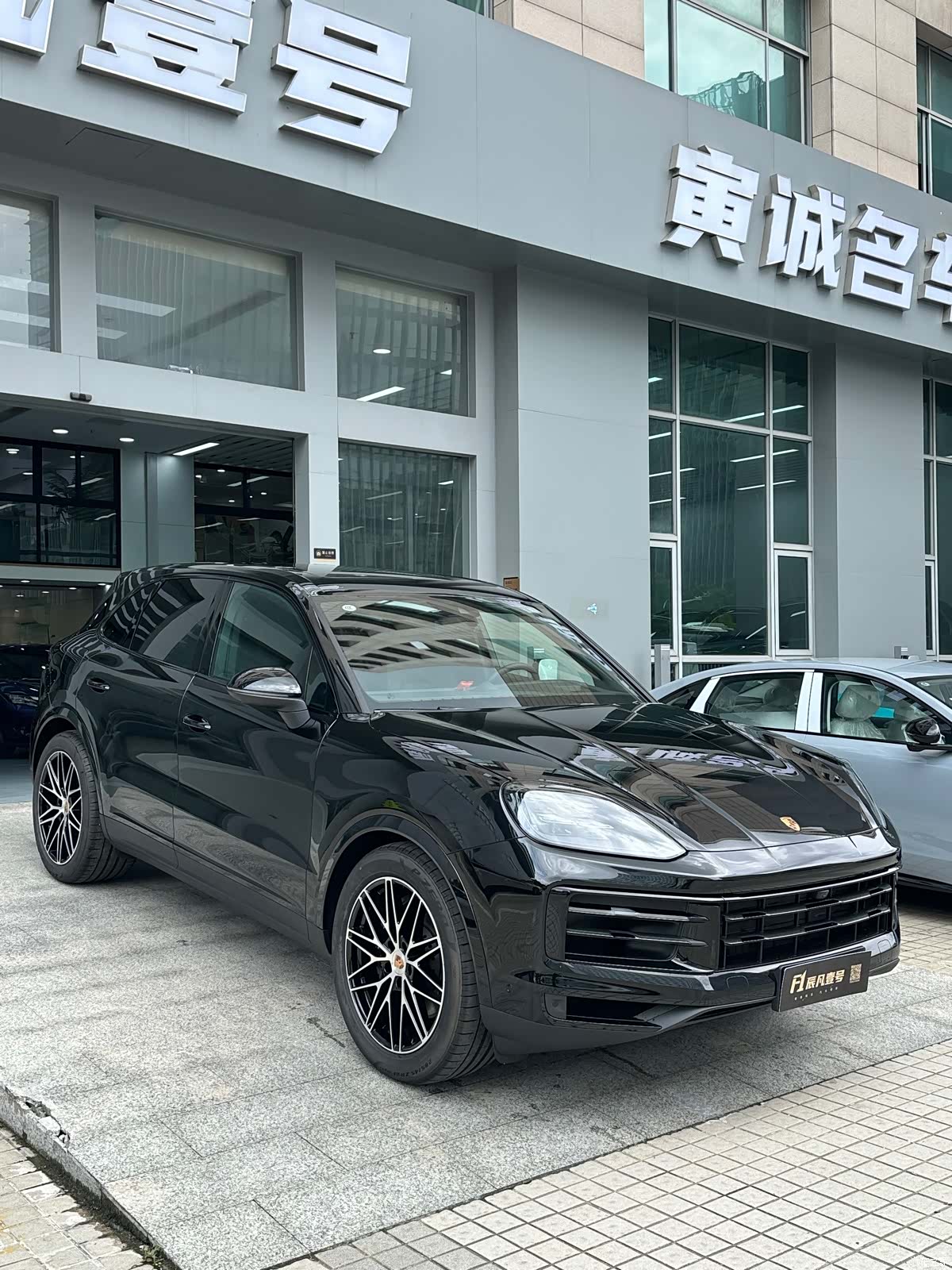 Porsche Cayenne, 2025 2