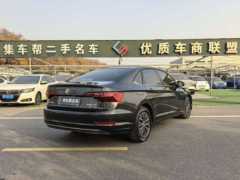 Volkswagen Sagitar