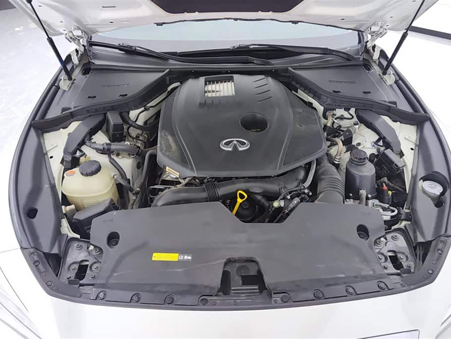 Infiniti Q50L
