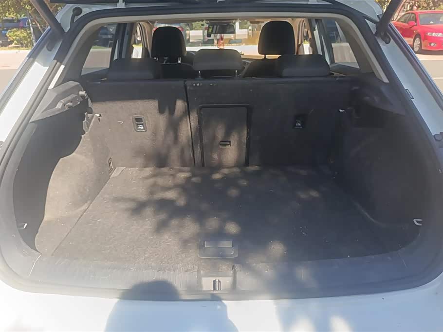 Volkswagen T-ROC exploring Songs