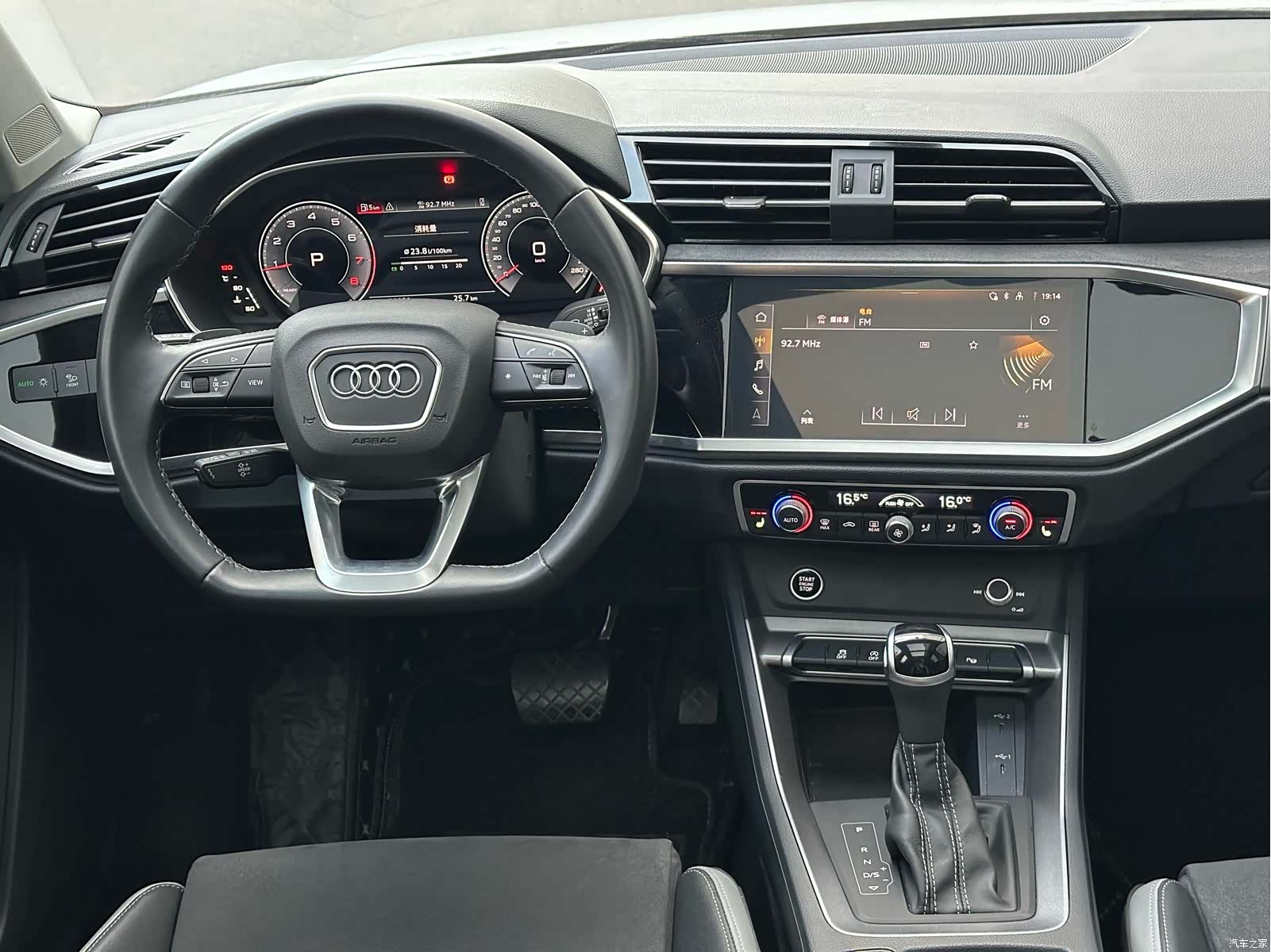 Audi Q3, 2023 14