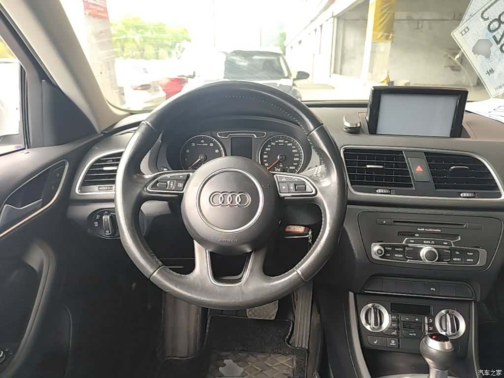 Audi Q3, 2014 11