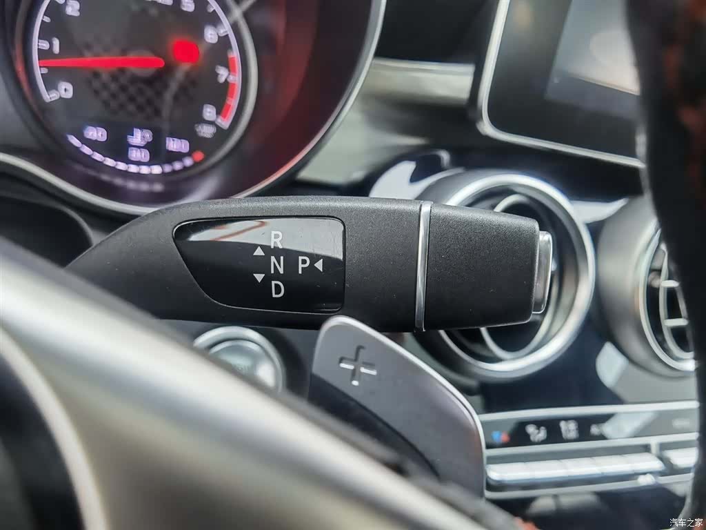 Mercedes-Benz GLC, 2018 13