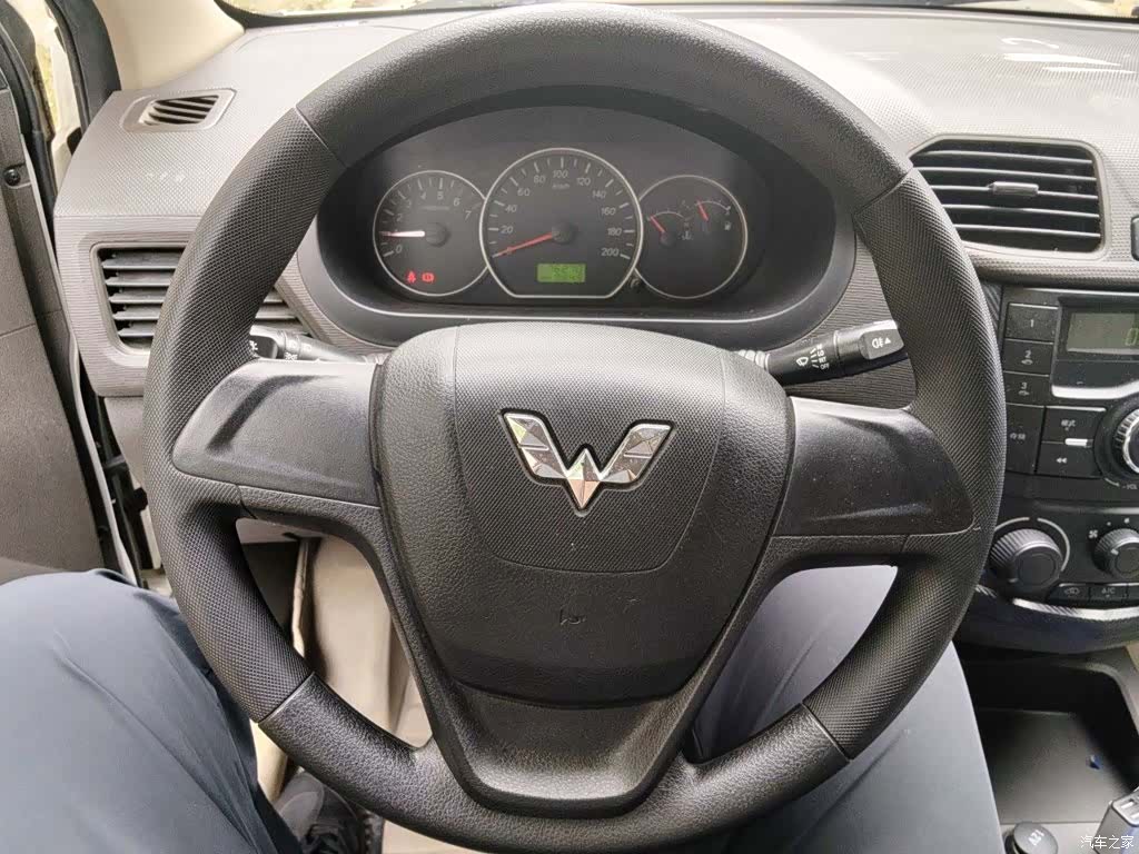 Wuling Hongguang, 2016 3