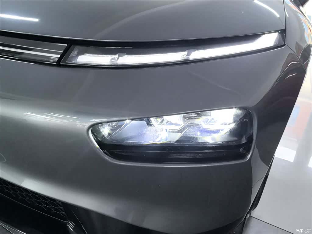 Xpeng P7, 2021 24