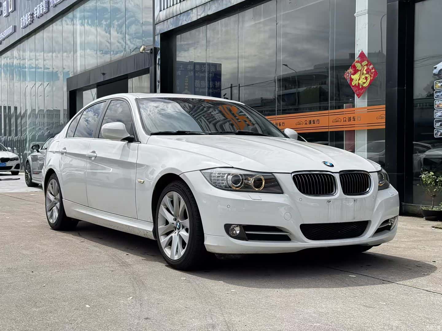 BMW 3 Series, 2011 1