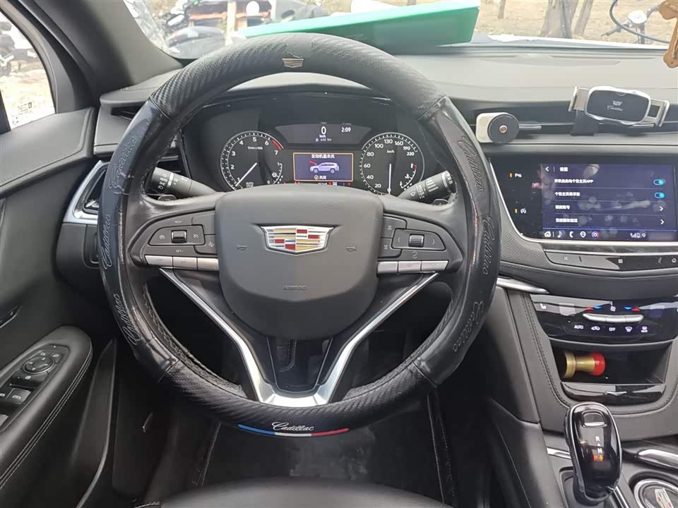Cadillac XT6