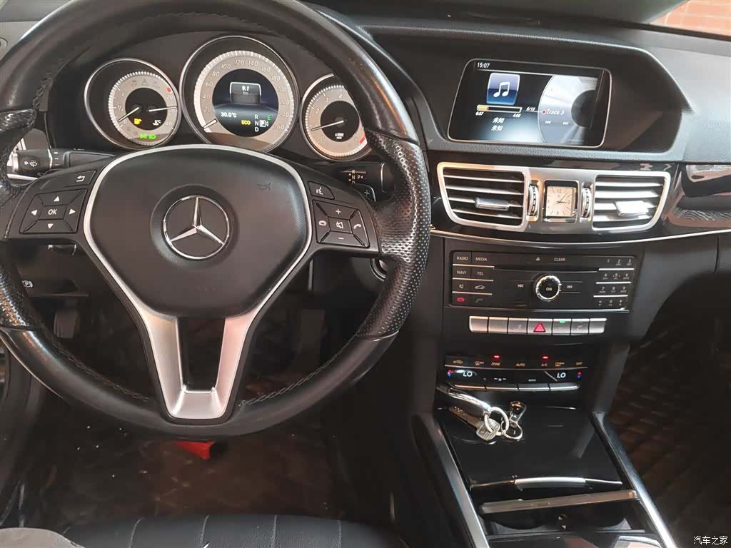 Mercedes-Benz E-Class, 2015 6