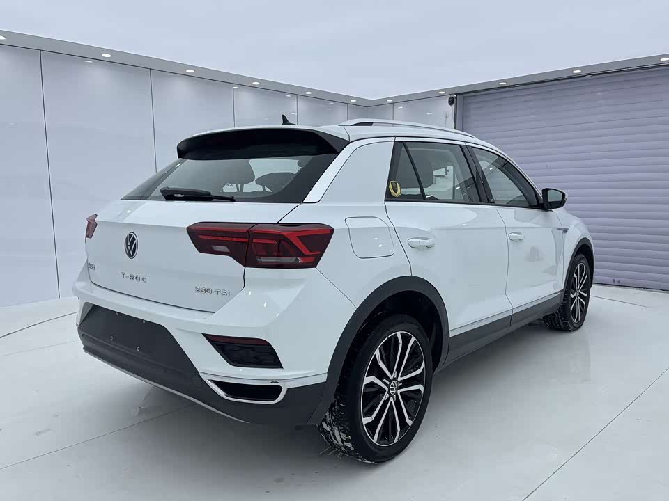 Volkswagen T-ROC exploring Songs
