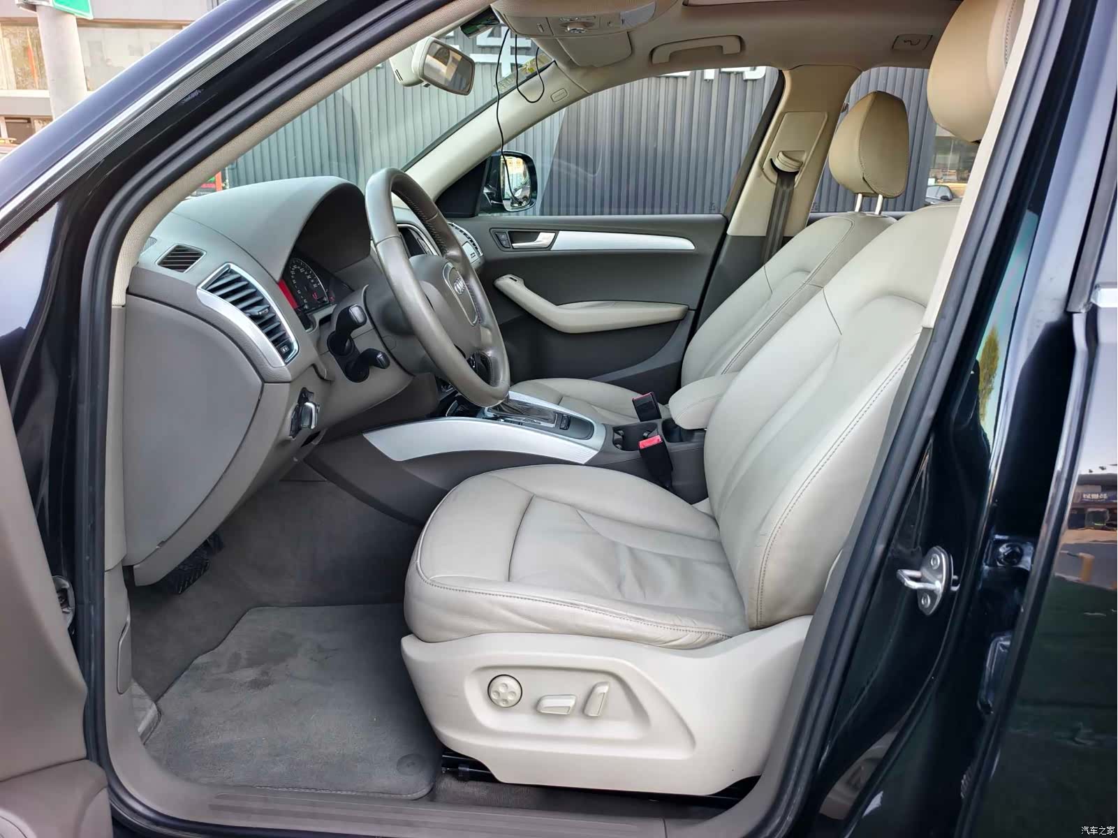Audi Q5, 2010 9