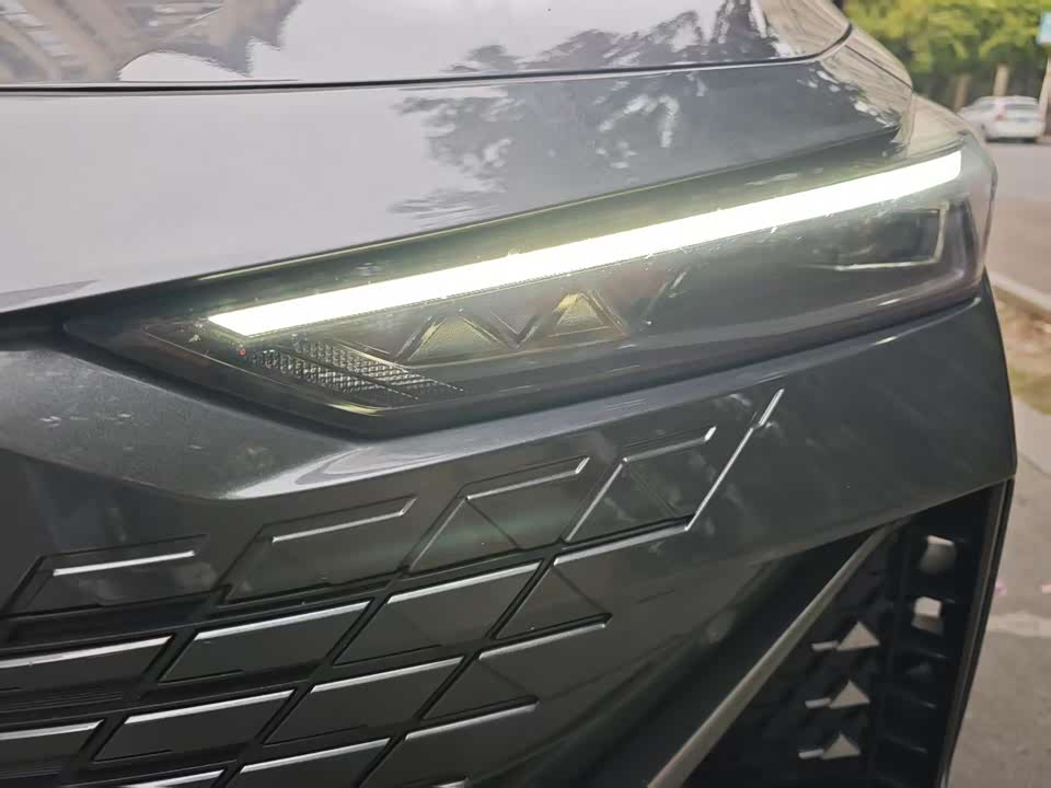 Changan UNI-V Changan UNI-V