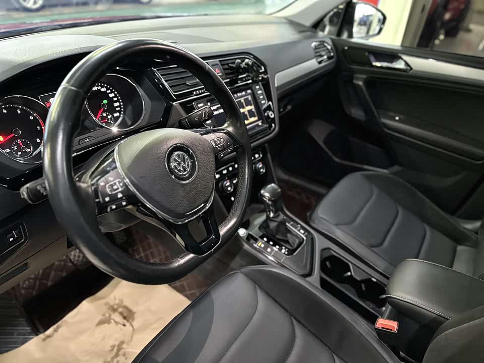 Volkswagen Tiguan L