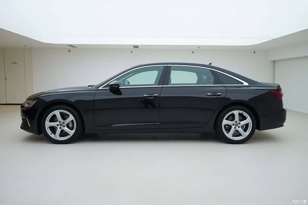 Audi A6L, 2020 3