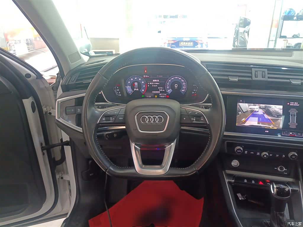 Audi Q3, 2019 11