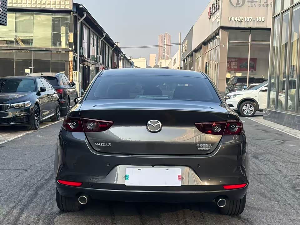 Mazda 3 Angkesaila