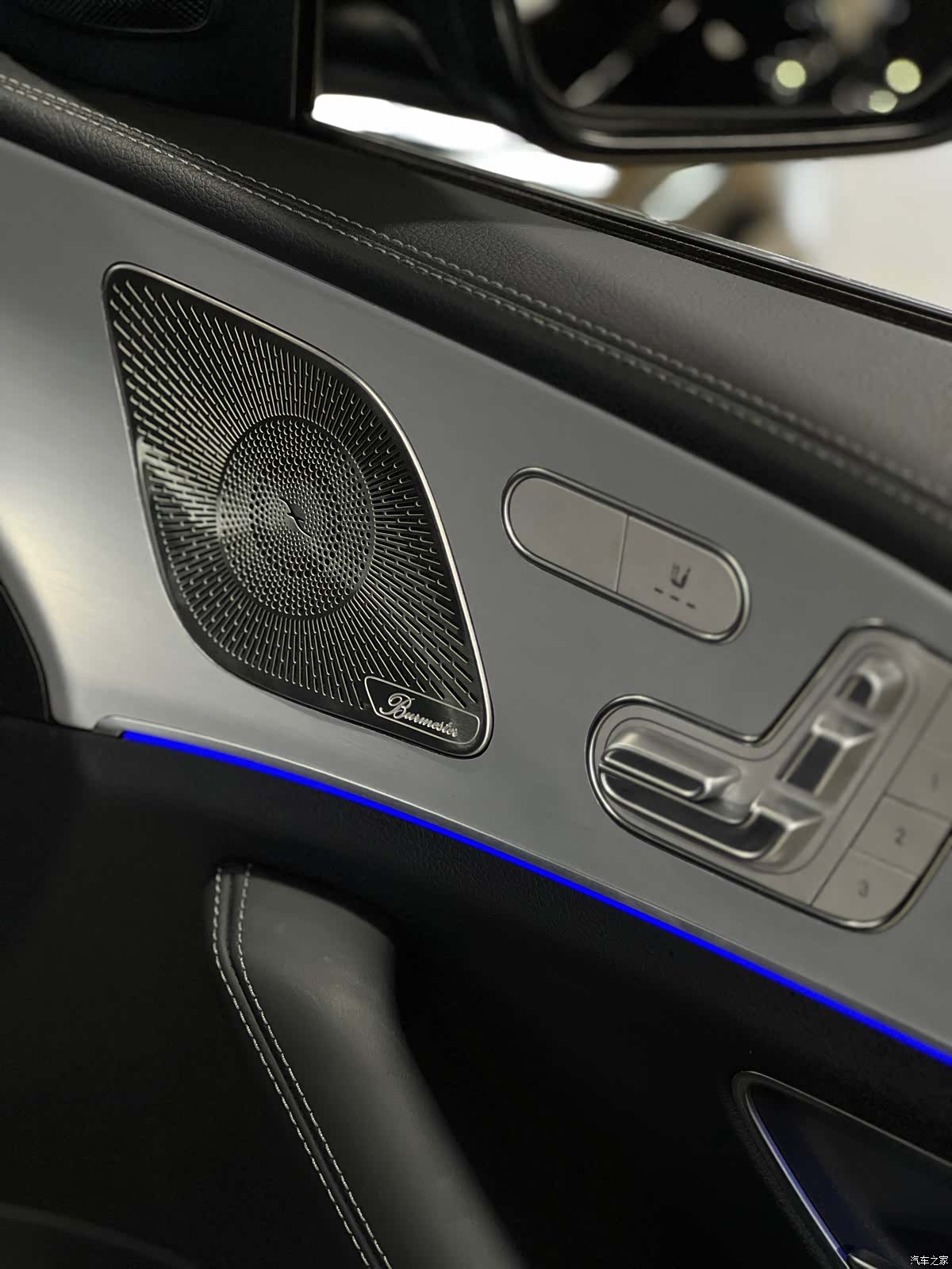Mercedes-Benz GLE, 2023 14