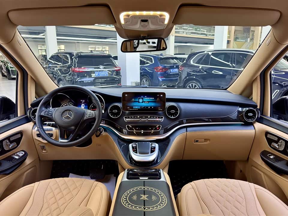 Mercedes-Benz V-class