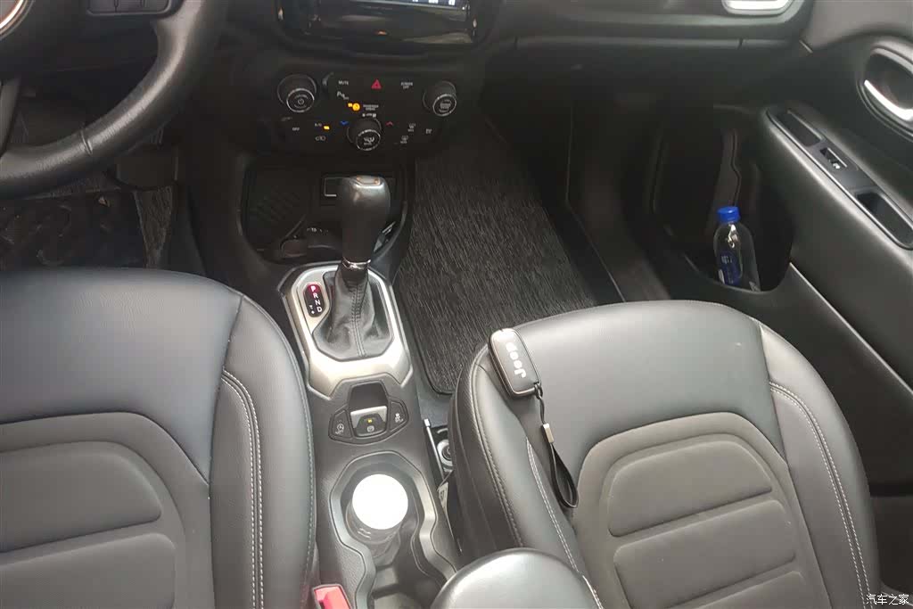 Jeep Renegade, 2021 16