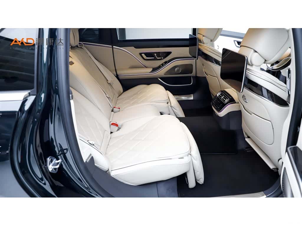 Maybach S480, 2023 8