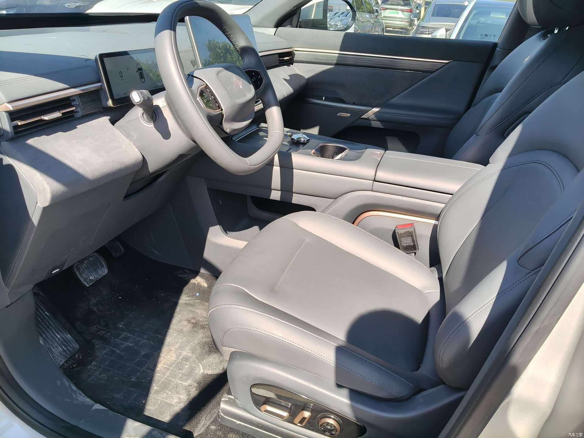 DongFeng eπ008, 2024 6
