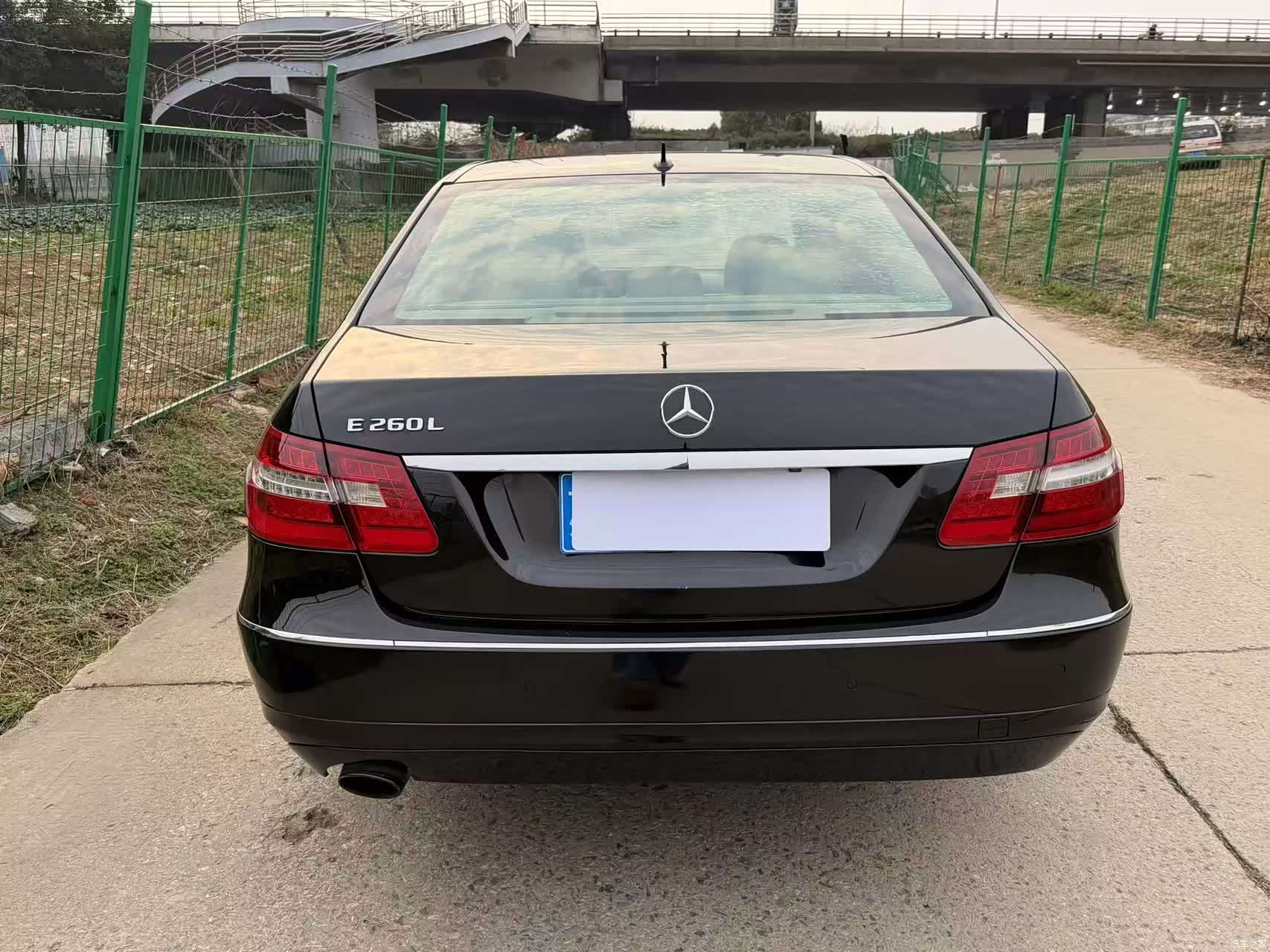 Mercedes-Benz E-Class, 2011 9